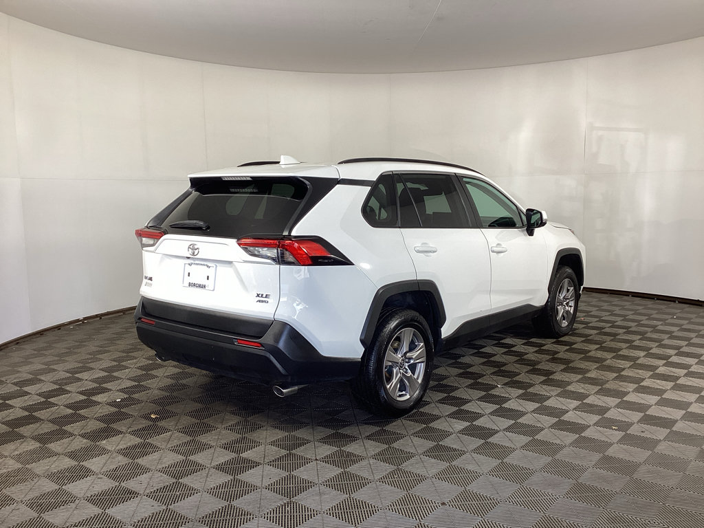 Used 2023 Toyota RAV4 XLE AWD/4WD image 2