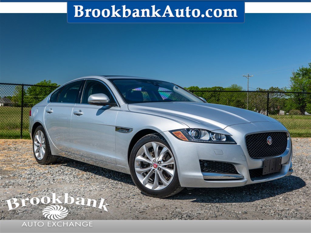 Used 2017 Jaguar XF Premium image 1