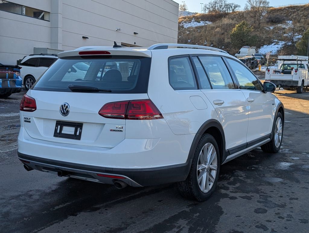 Used 2017 Volkswagen Golf Alltrack SE image 7