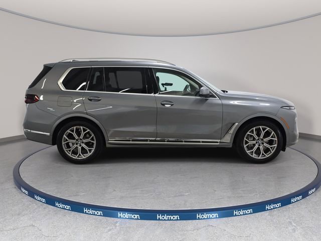 Certified 2025 BMW X7 xDrive40i w/ Premium Package AWD/4WD image 4