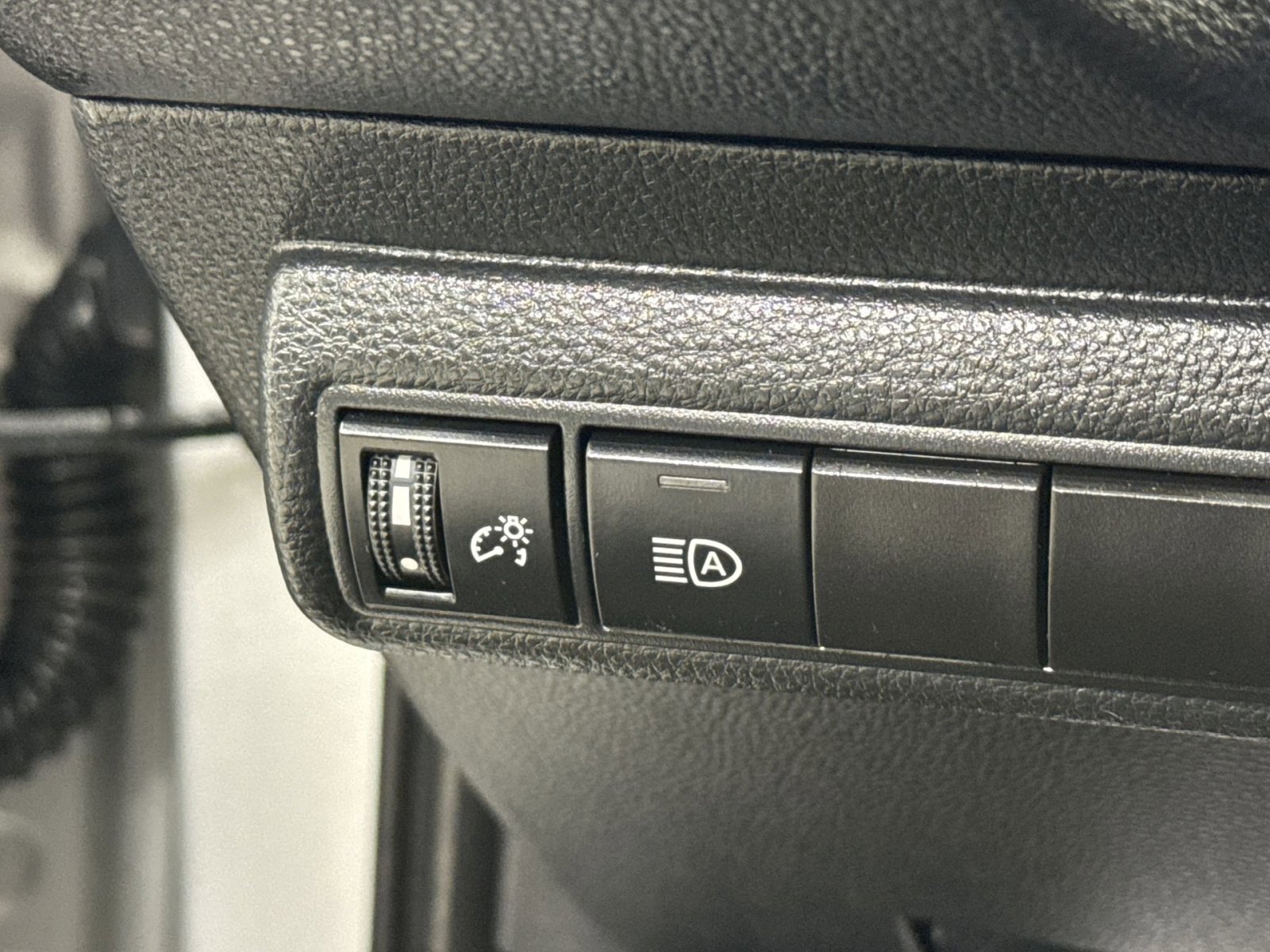 Used 2023 Toyota Corolla LE image 37