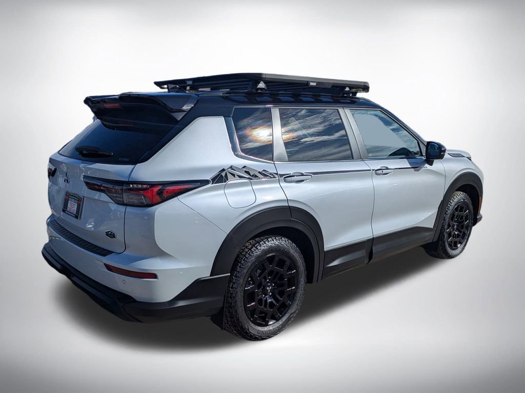 New 2026 Mitsubishi Outlander Trail Edition image 3