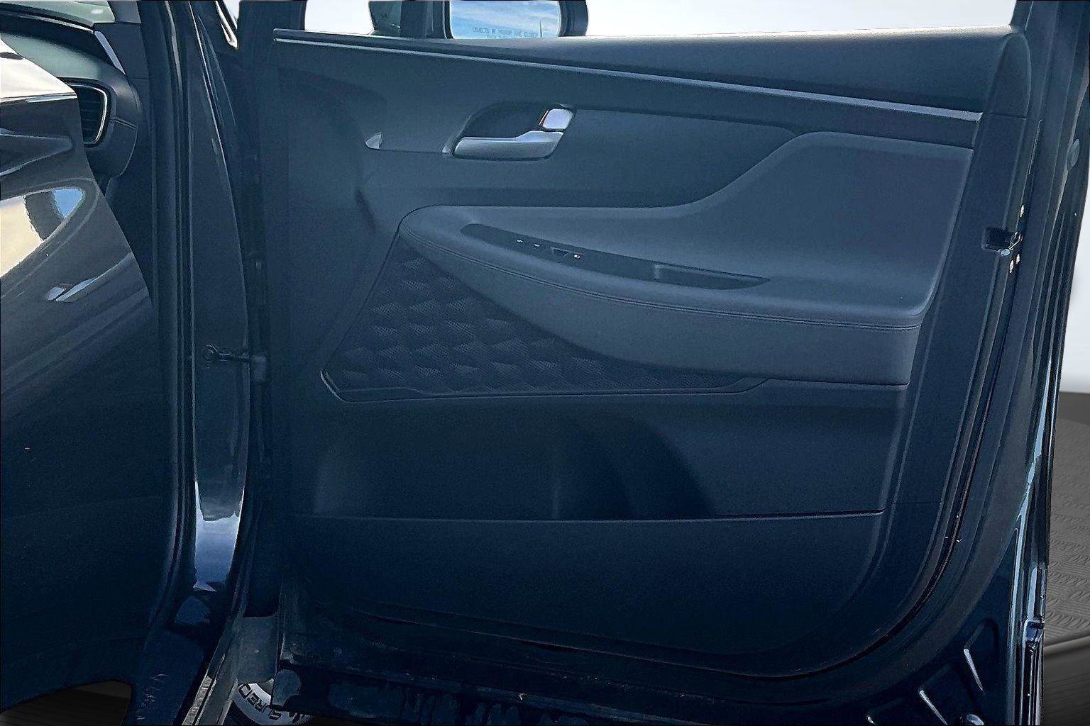 Used 2023 Hyundai Santa Fe SE image 24