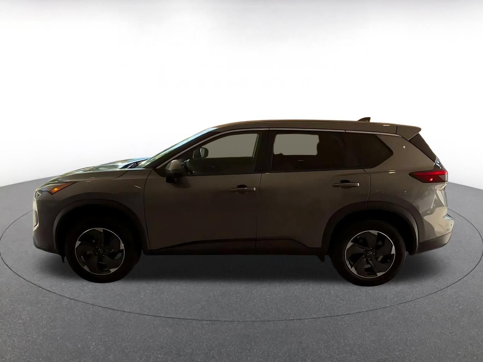 Used 2025 Nissan Rogue SV AWD/4WD image 8