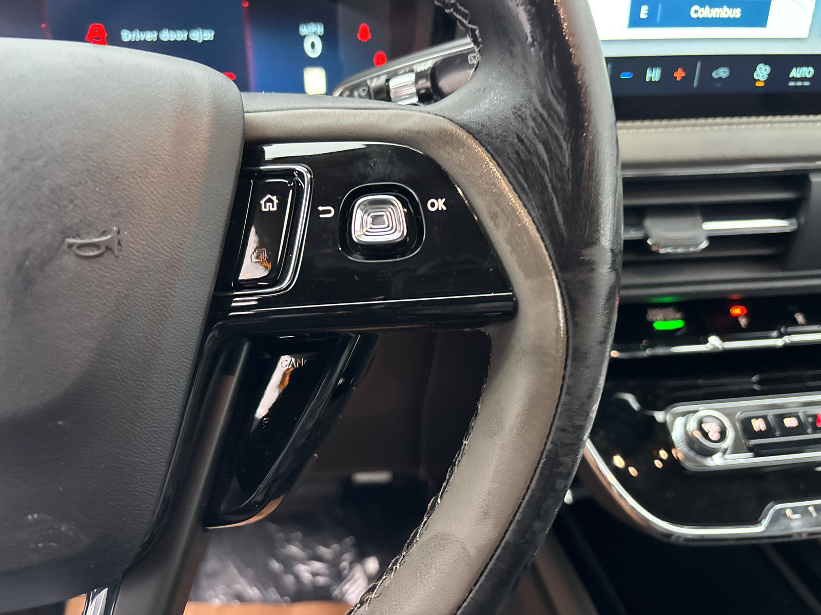 New 2026 Lincoln Corsair Premiere image 18