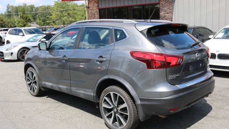 Used 2018 Nissan Rogue Sport SL w/ SL Premium Package AWD/4WD image 5