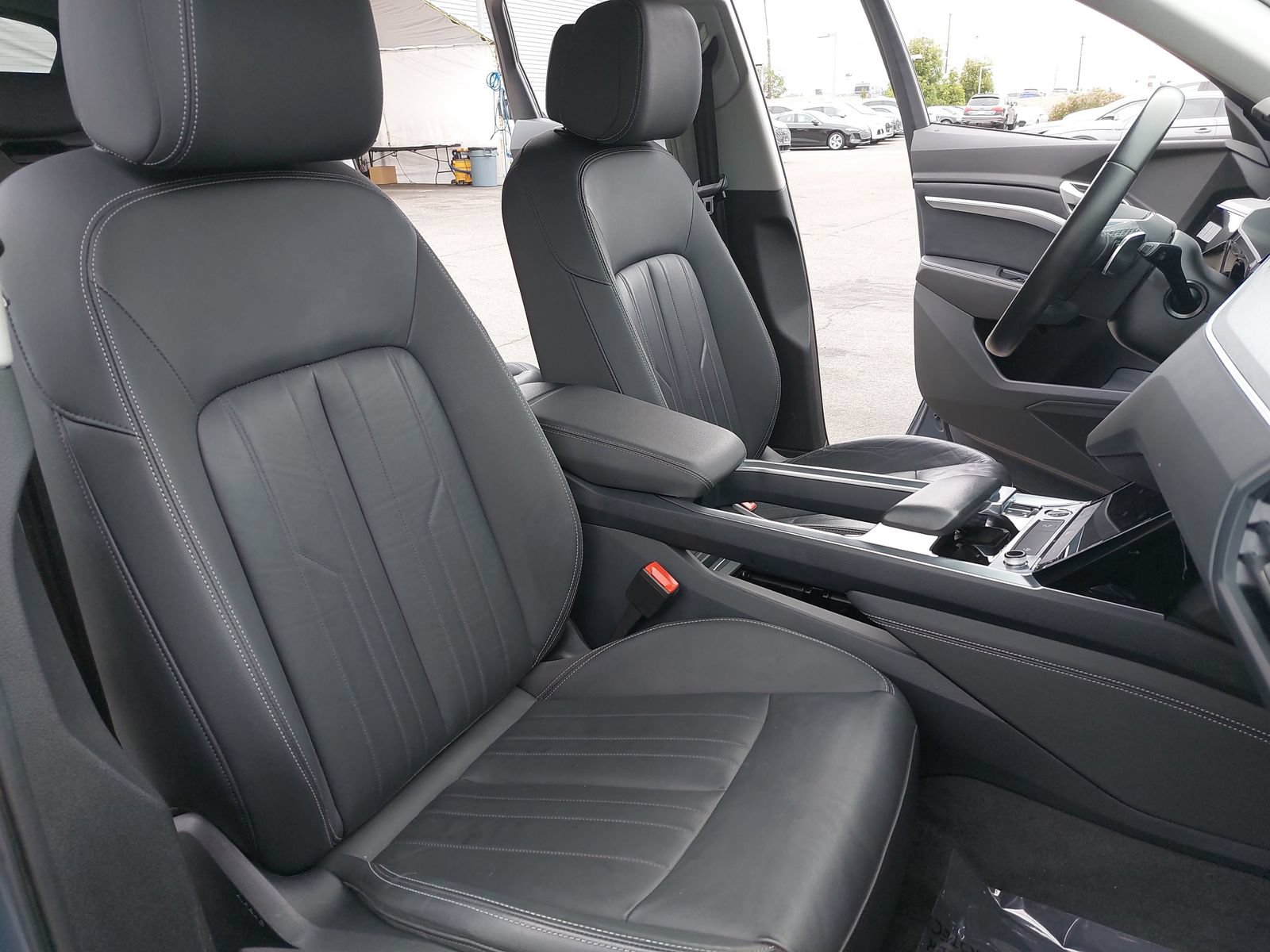 Used 2024 Audi Q8 e-tron Premium Plus AWD/4WD image 10
