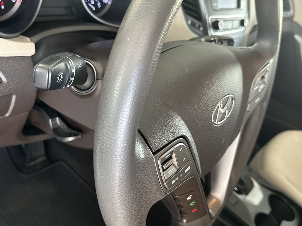 Used 2018 Hyundai Santa Fe Sport FWD image 19