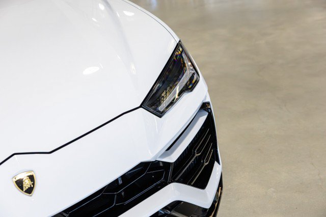 Used 2022 Lamborghini Urus AWD/4WD image 10