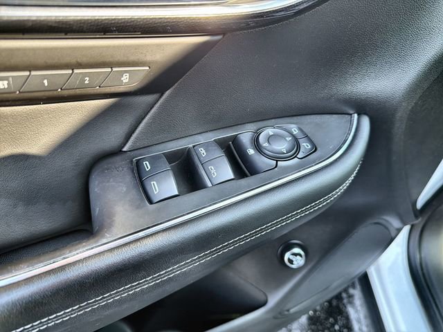 Used 2021 Buick Envision Essence w/ Sport Touring Package image 22