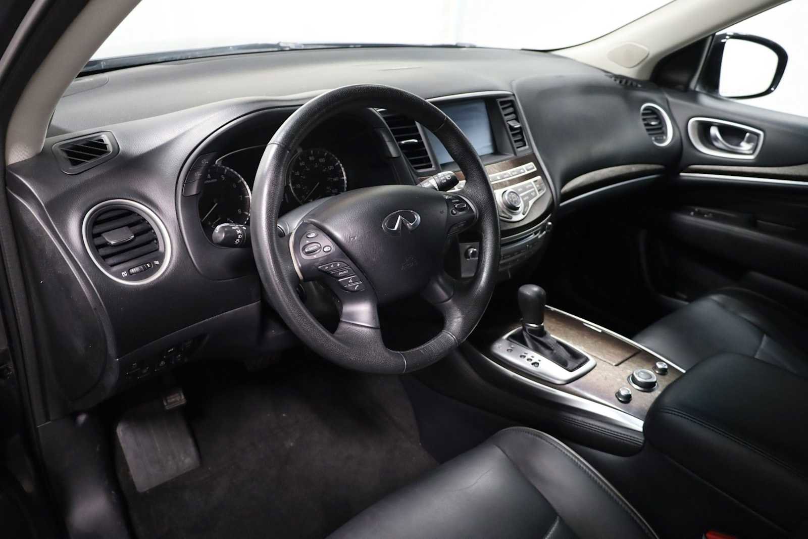 Used 2013 INFINITI JX35 AWD w/ Premium Pkg image 4