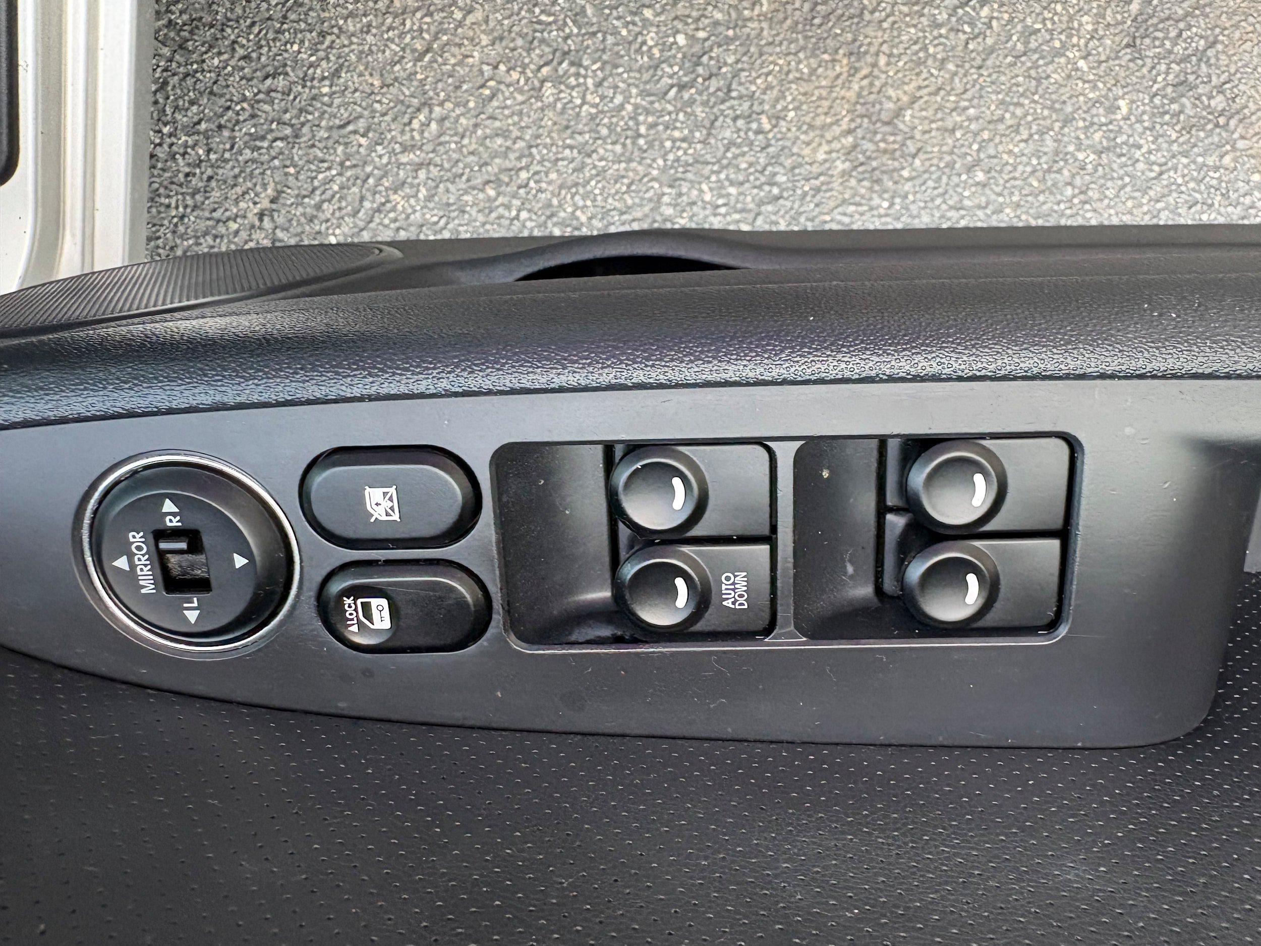 Used 2012 Hyundai Elantra FWD image 29