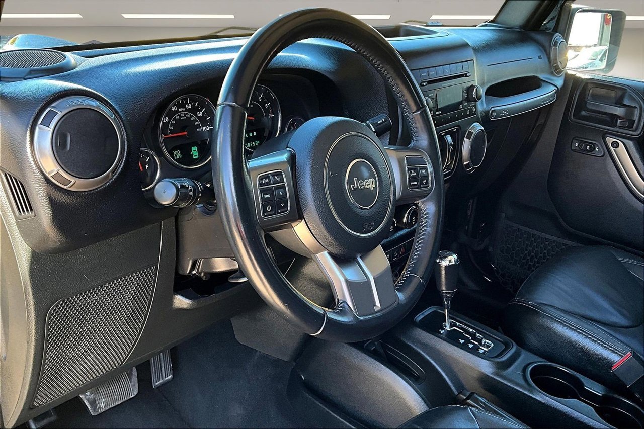 Used 2018 Jeep Wrangler Unlimited Sahara image 17