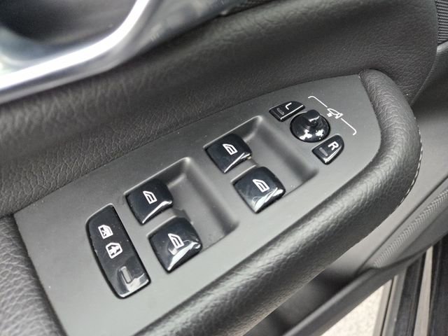 Used 2021 Volvo XC90 T6 Momentum w/ Advanced Package image 11