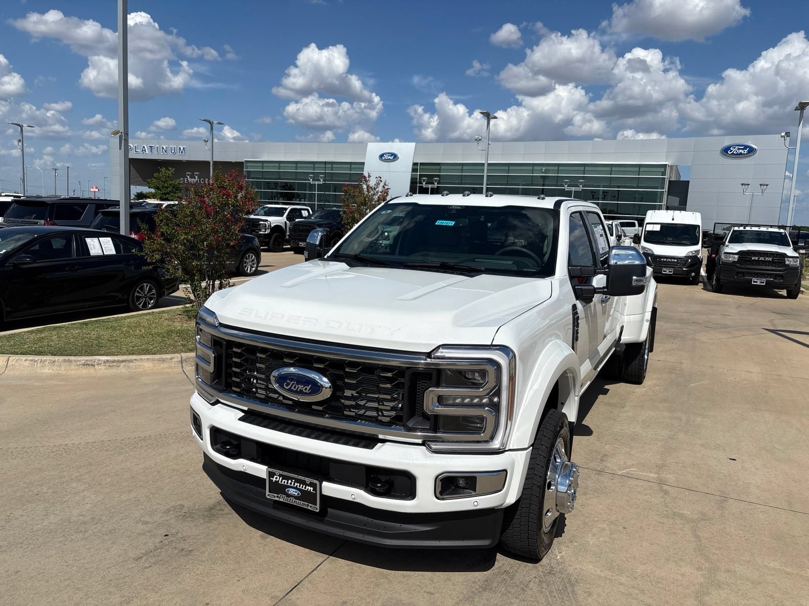 New 2026 Ford F450 Platinum w/ Platinum Plus Package AWD/4WD image 24