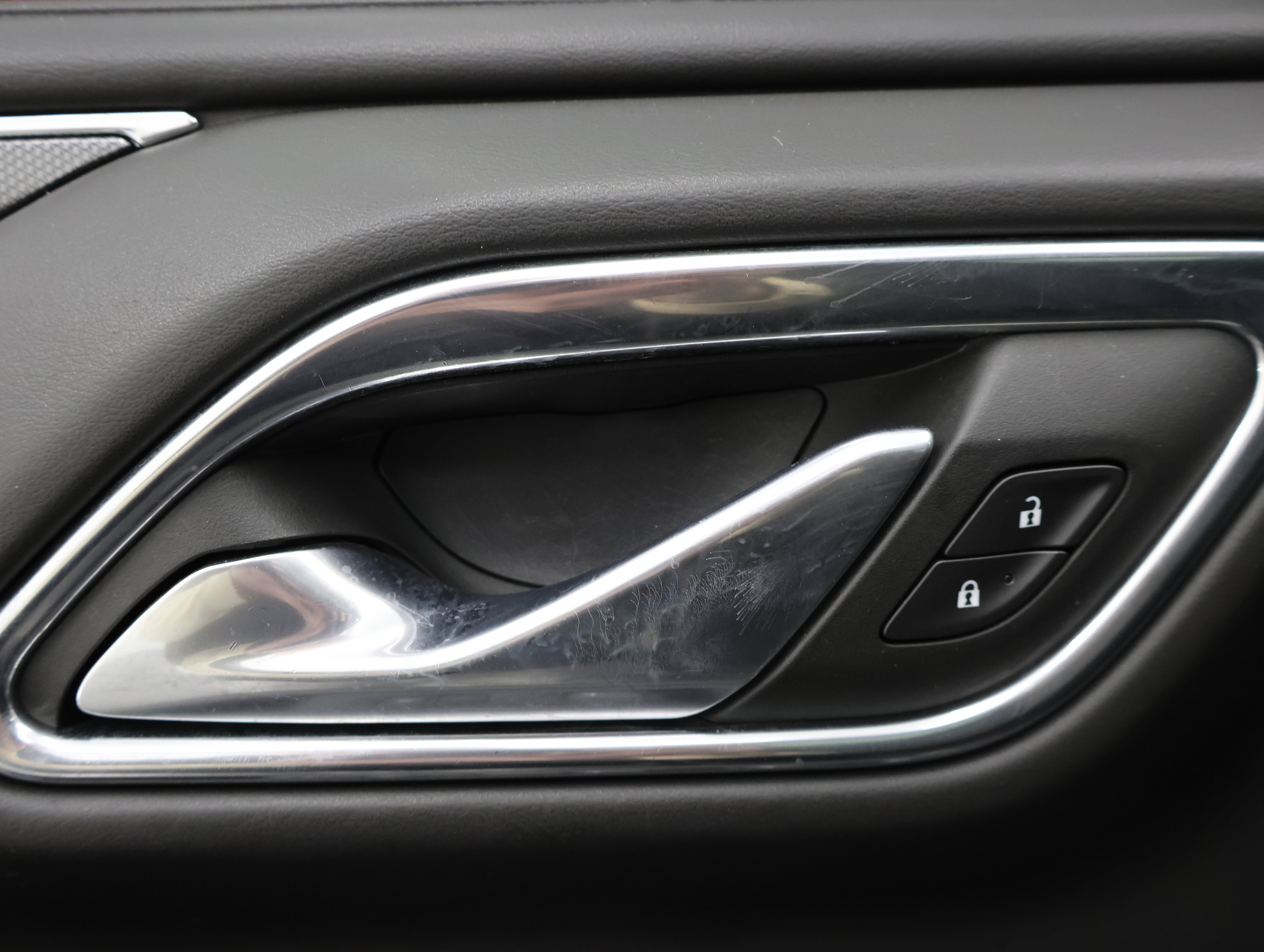 Used 2023 Chevrolet Suburban RST w/ Luxury Package AWD/4WD image 53