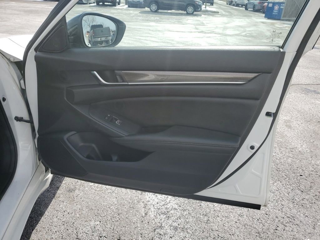 Certified 2022 Honda Accord Sport image 30