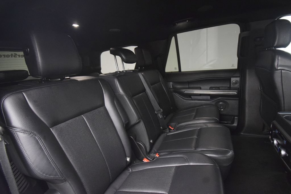 Used 2019 Ford Expedition XLT w/ Equipment Group 202A RWD image 9