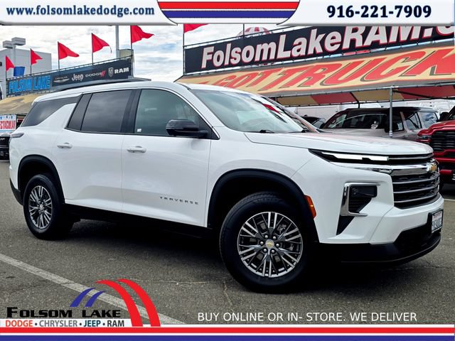 Used 2024 Chevrolet Traverse LT FWD image 1