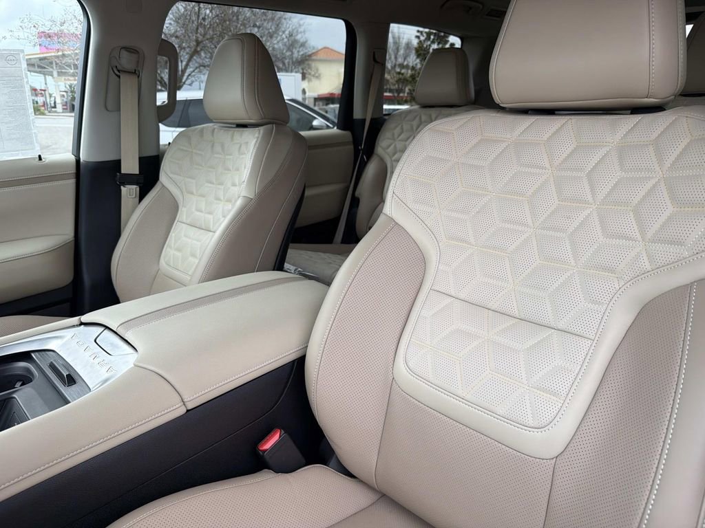 New 2026 Nissan Armada Platinum image 19