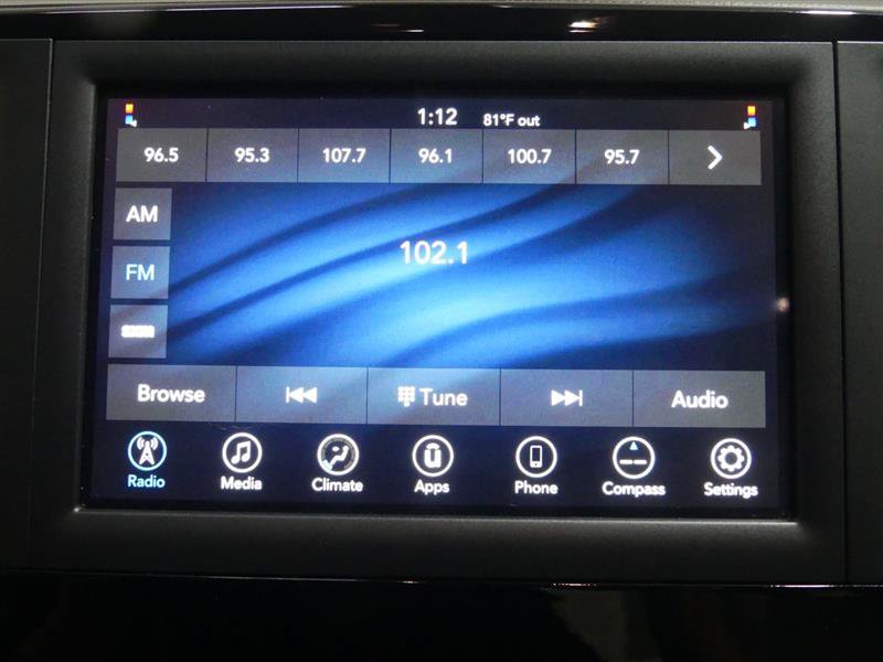 Used 2021 Chrysler Voyager Lxi FWD image 37