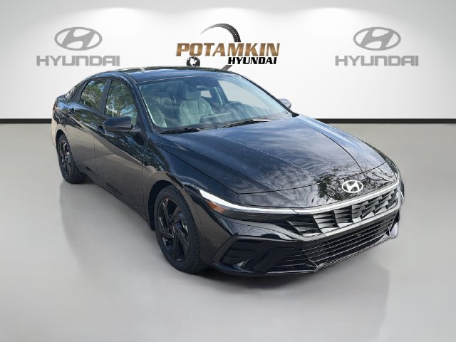 New 2026 Hyundai Elantra SEL Sport FWD image 3