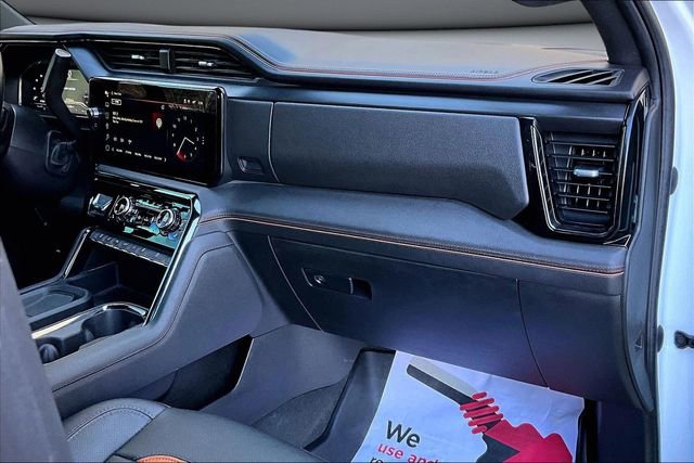 Used 2024 GMC Sierra 2500 AT4 w/ Technology Package image 27