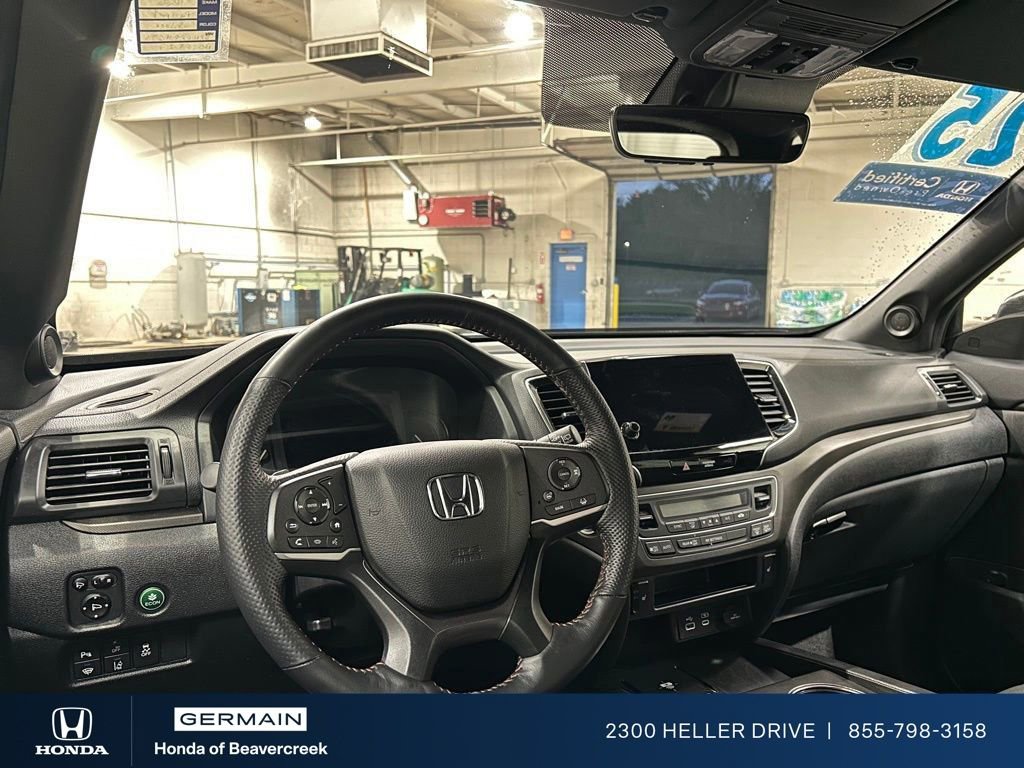 Certified 2025 Honda Passport TrailSport image 24