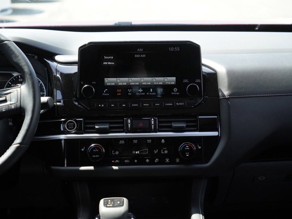Used 2024 Nissan Pathfinder SL FWD video 2