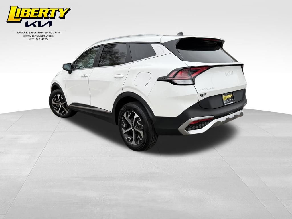 Used 2023 Kia Sportage EX image 5