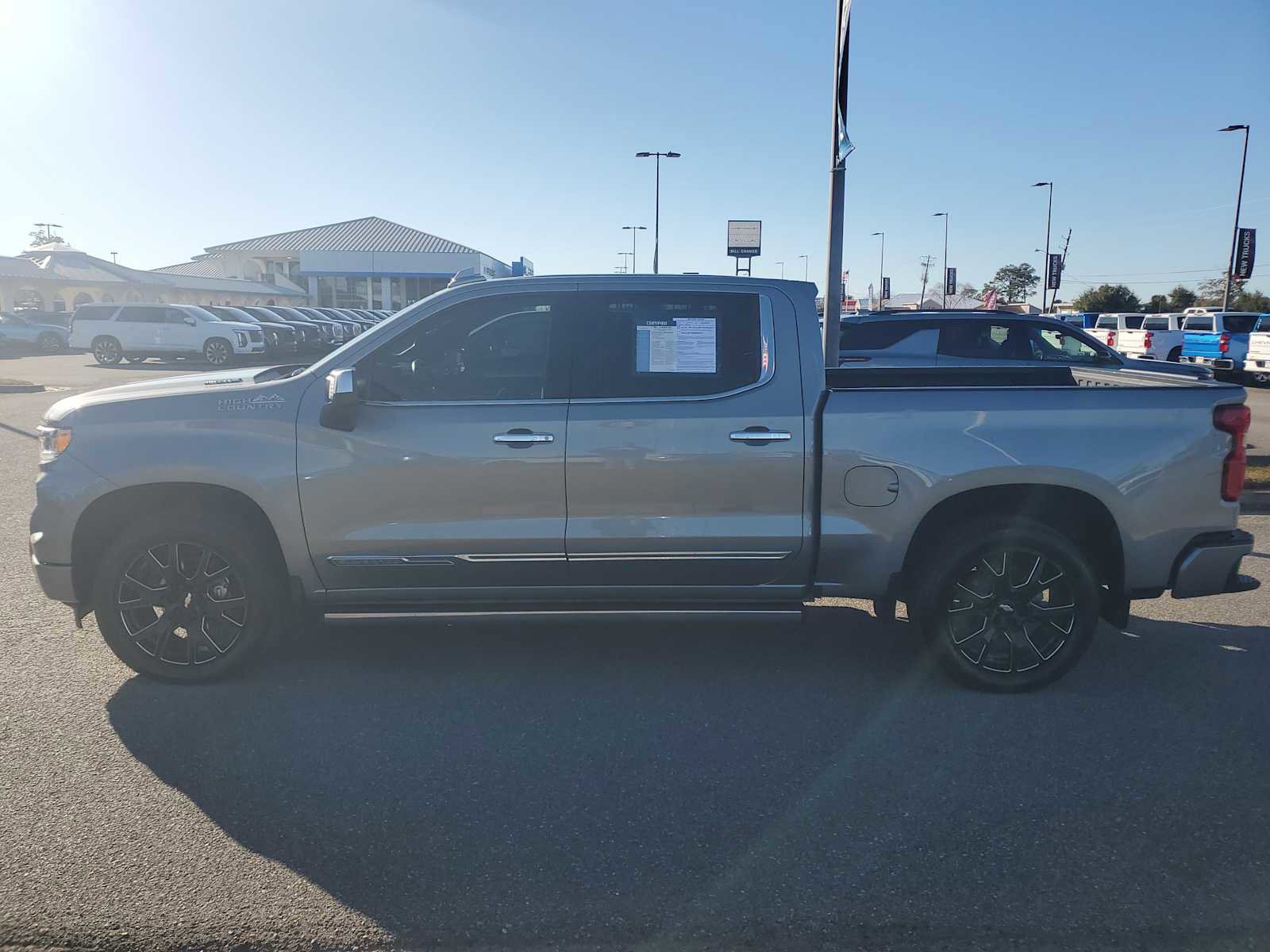 Certified 2023 Chevrolet Silverado 1500 High Country AWD/4WD image 2
