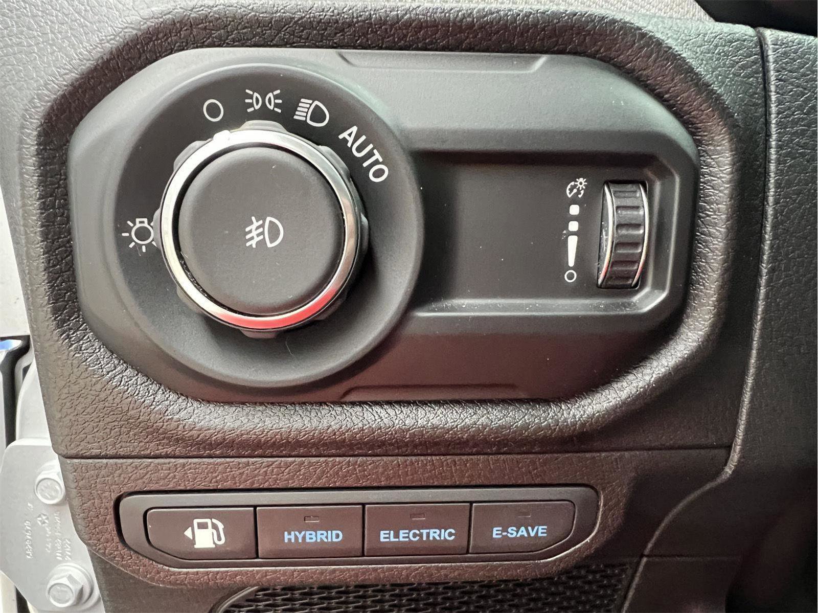 Used 2024 Jeep Wrangler Sport S w/ Convenience Group image 25