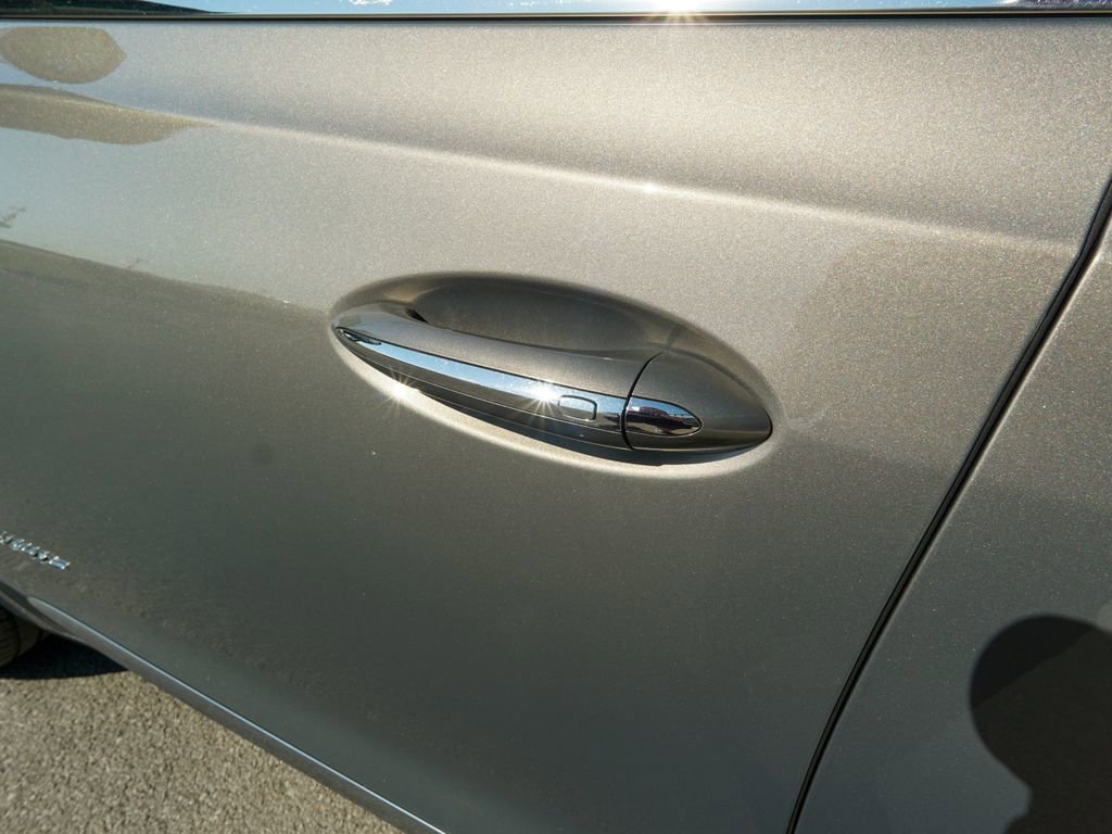 Used 2019 Buick Enclave Avenir w/ Avenir Technology Package AWD/4WD image 8