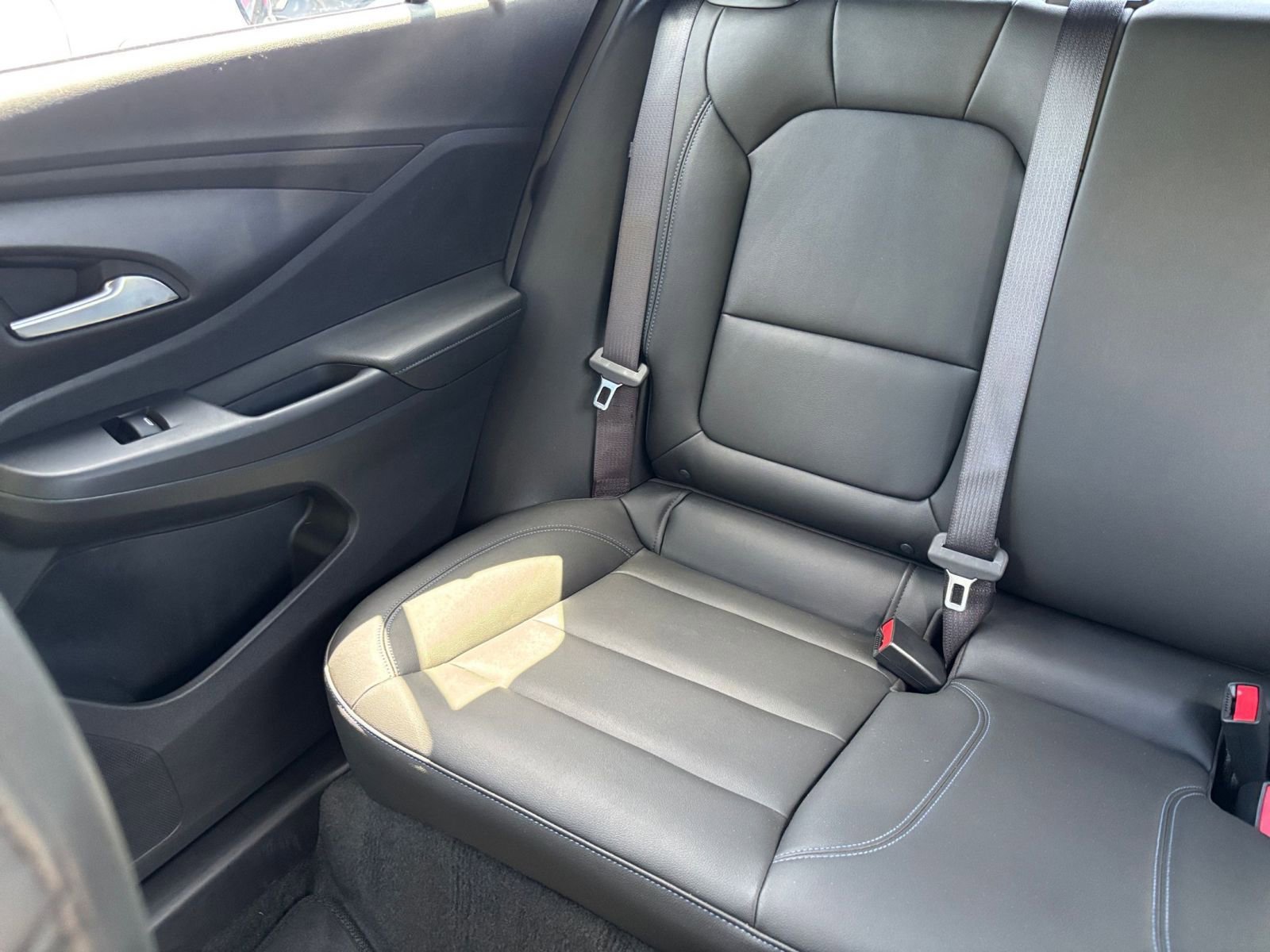 Used 2025 Buick Envista Sport Touring FWD image 38