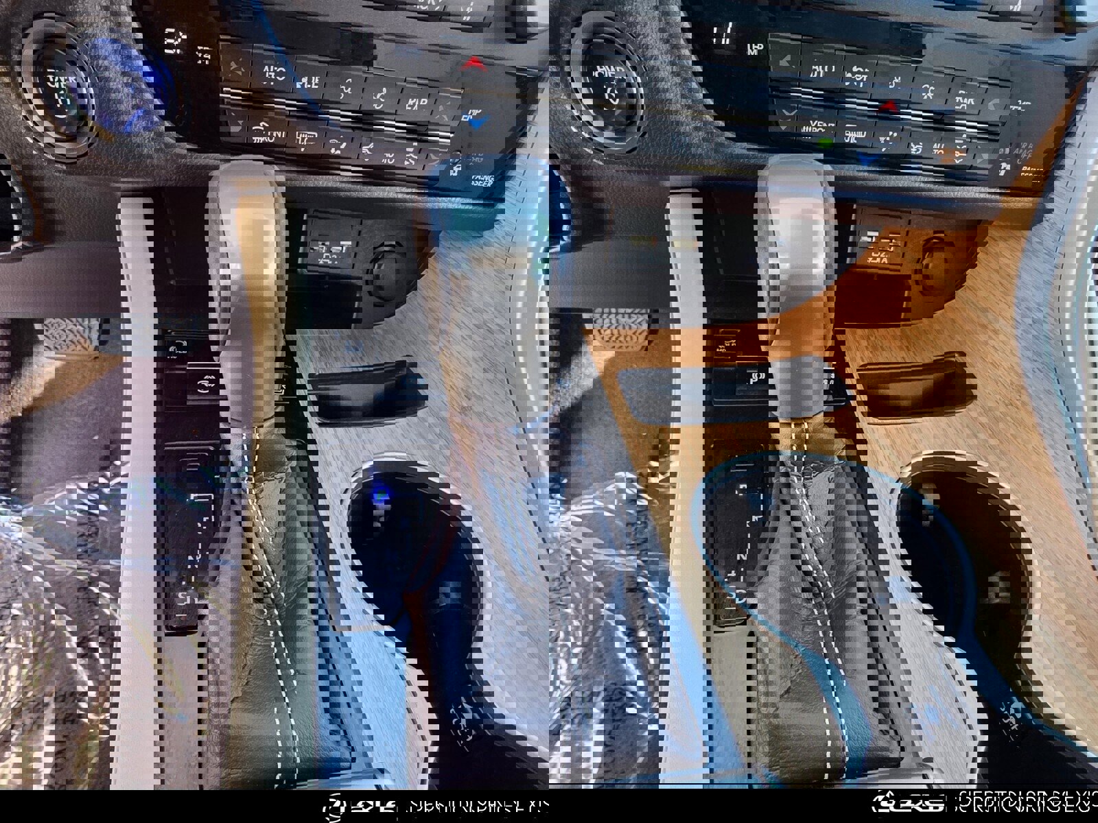 Certified 2020 Lexus RX 450hL AWD w/ Premium Package image 18