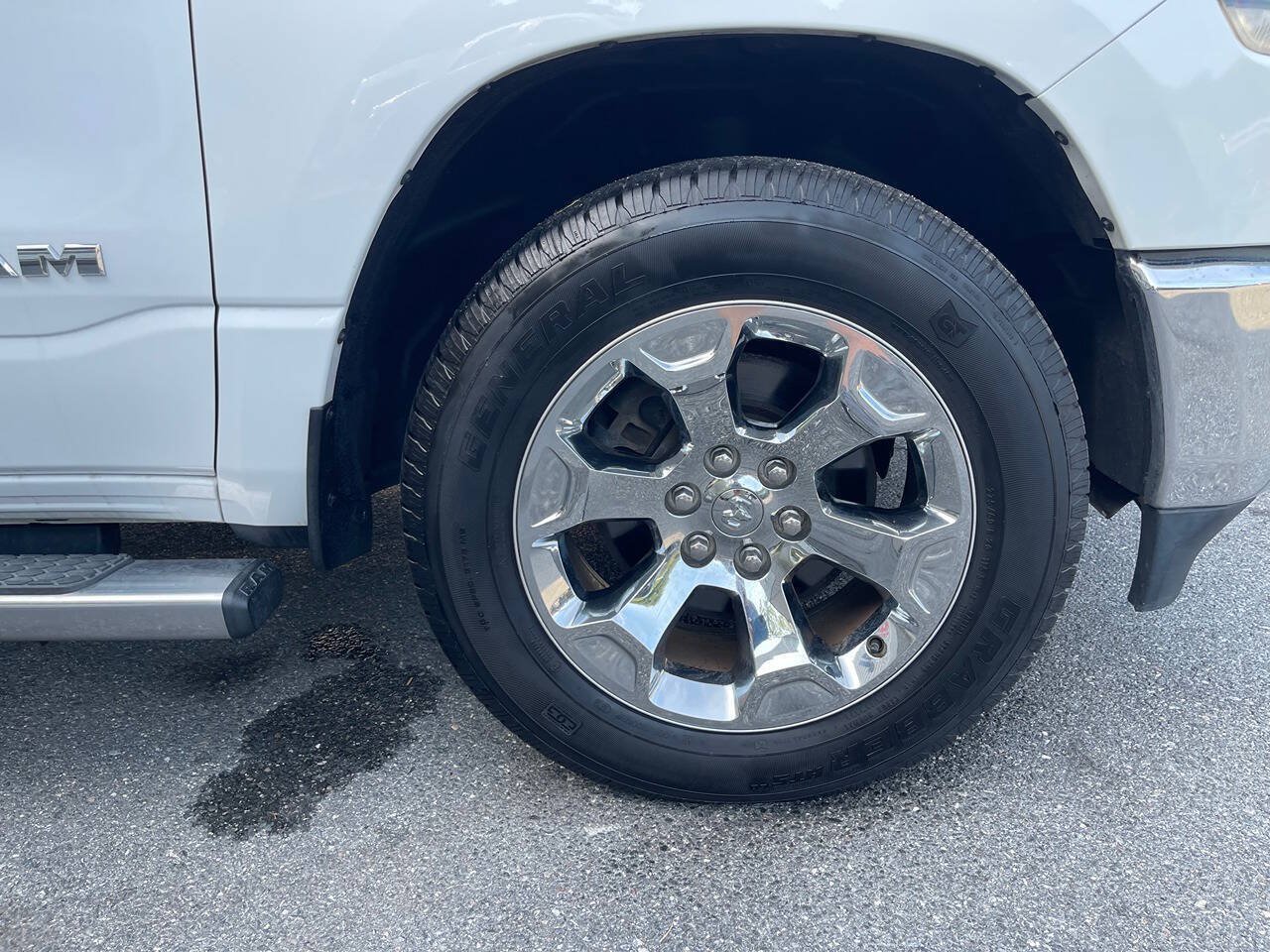 Used 2019 RAM 1500 Big Horn AWD/4WD image 12