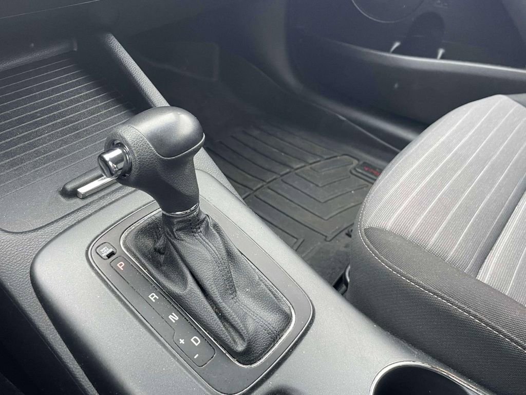 Used 2016 Kia Forte LX image 28