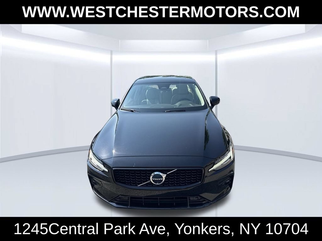 Used 2024 Volvo S60 B5 Plus FWD image 3
