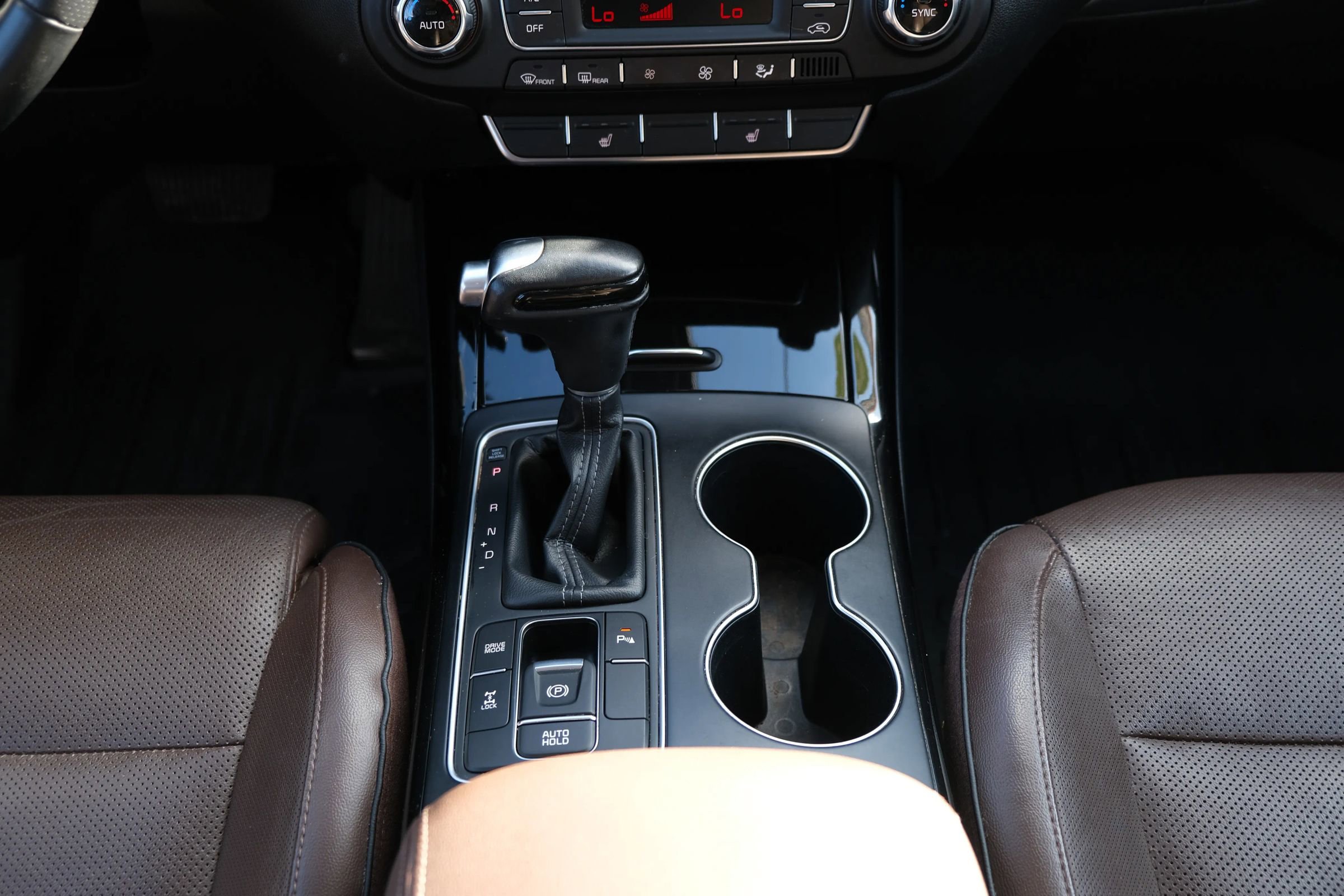 Used 2019 Kia Sorento SX image 31