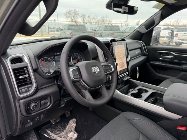 New 2026 RAM 1500 4x4 Crew Cab image 9