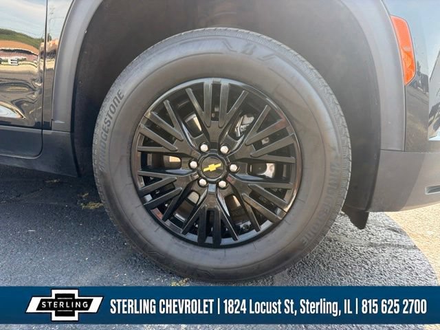 Used 2025 Chevrolet Traverse LT AWD/4WD image 30