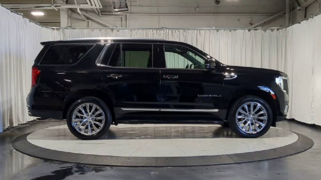 Used 2024 GMC Yukon Denali image 9