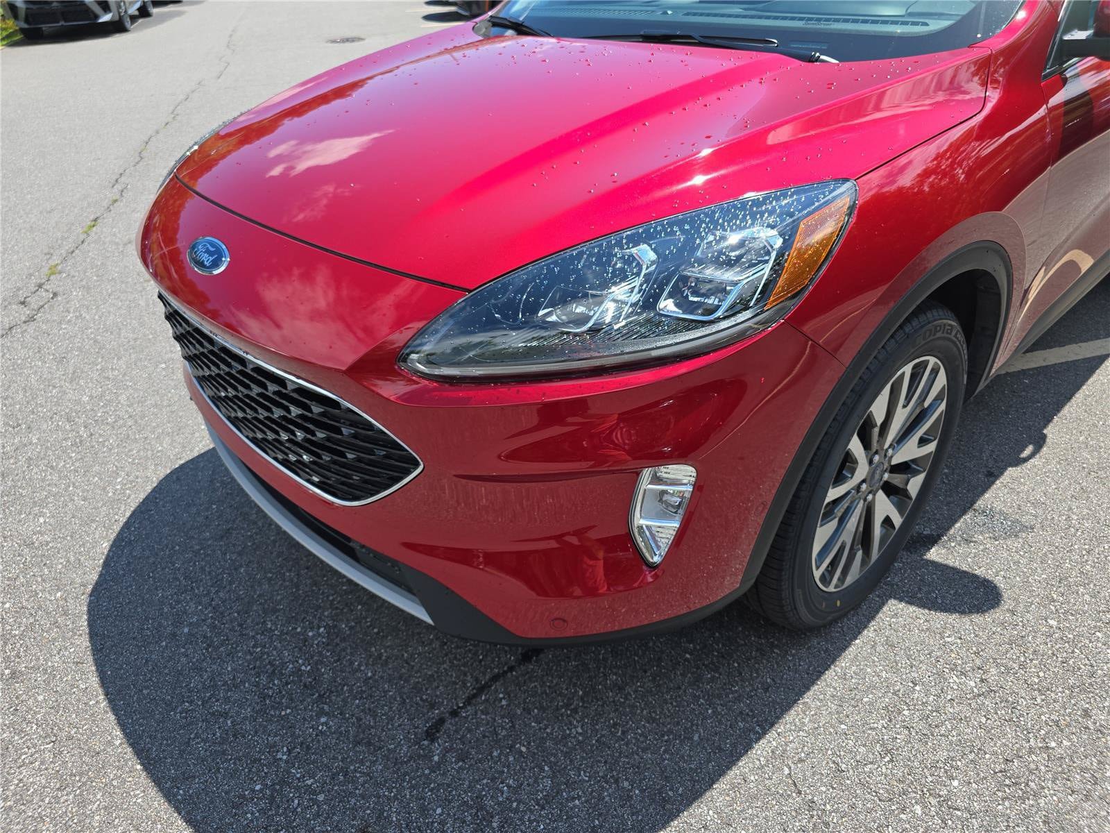 Used 2020 Ford Escape Titanium AWD/4WD image 9