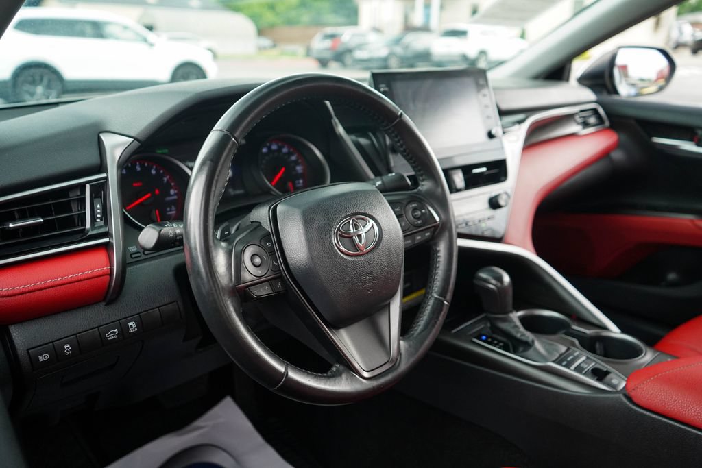 Used 2021 Toyota Camry XSE FWD image 5