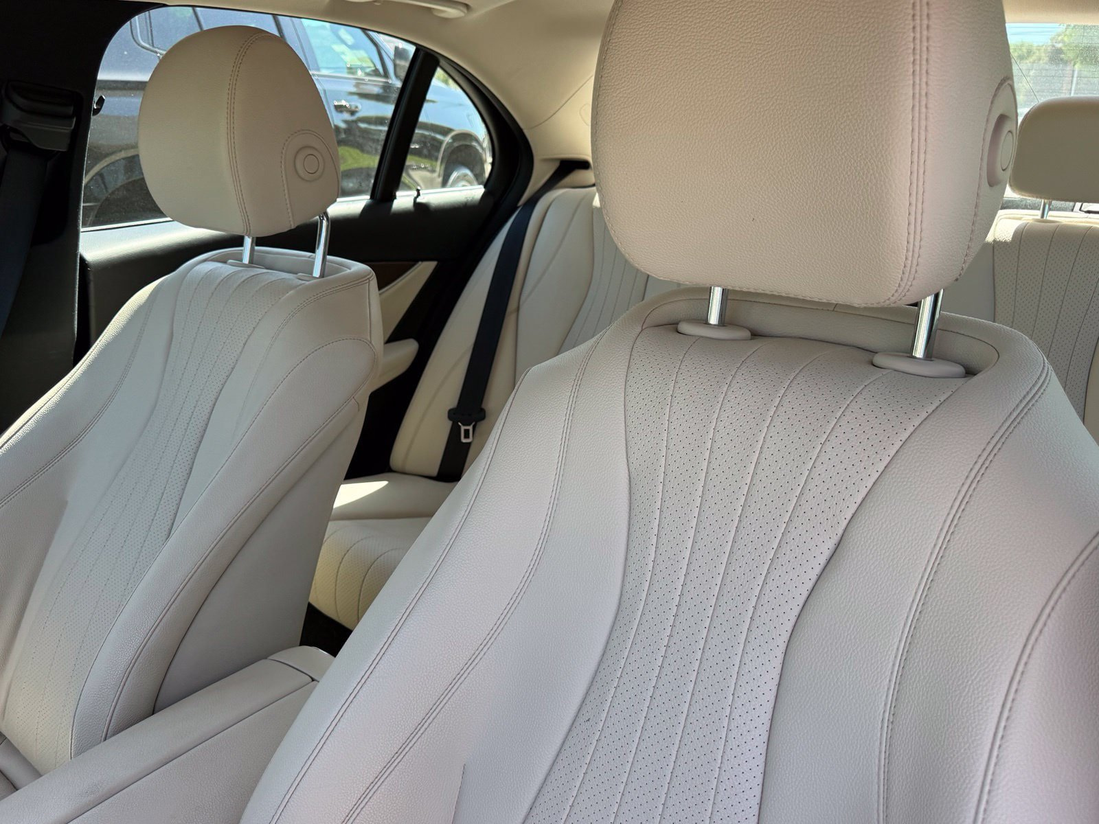 Used 2020 Mercedes-Benz E 350 Sedan image 26