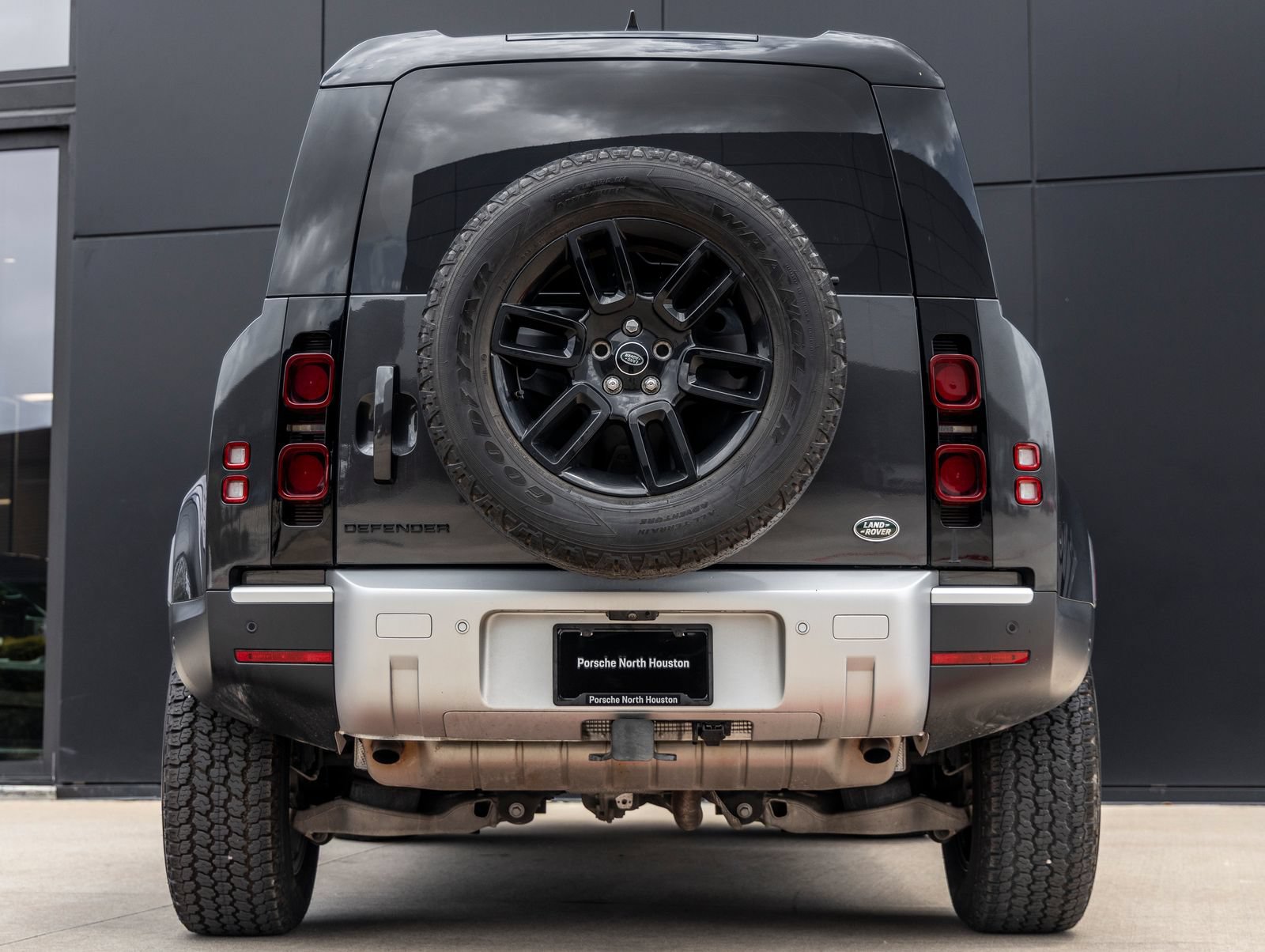 Used 2023 Land Rover Defender 90 S AWD/4WD image 7