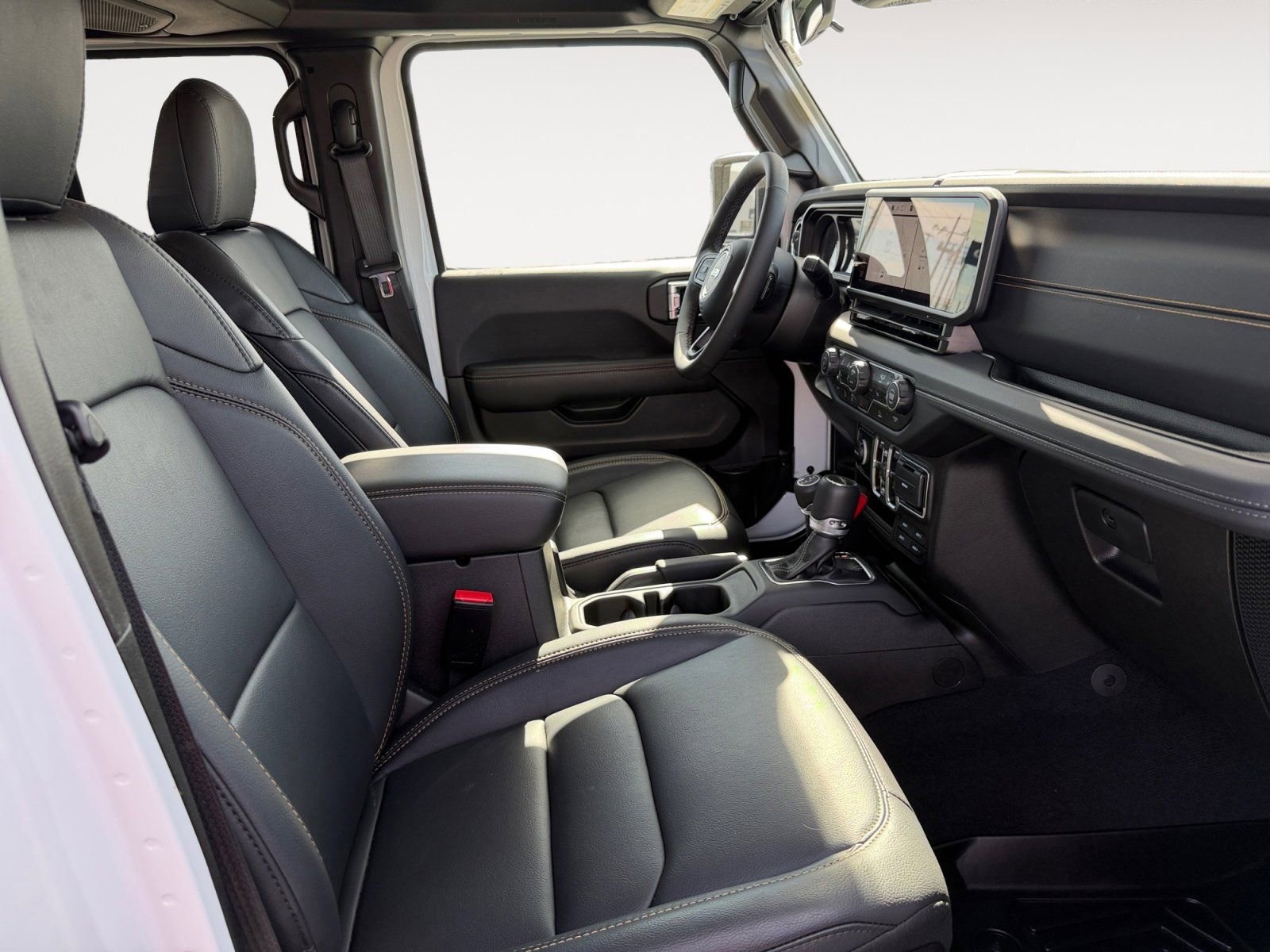 Used 2025 Jeep Gladiator High Tide image 15