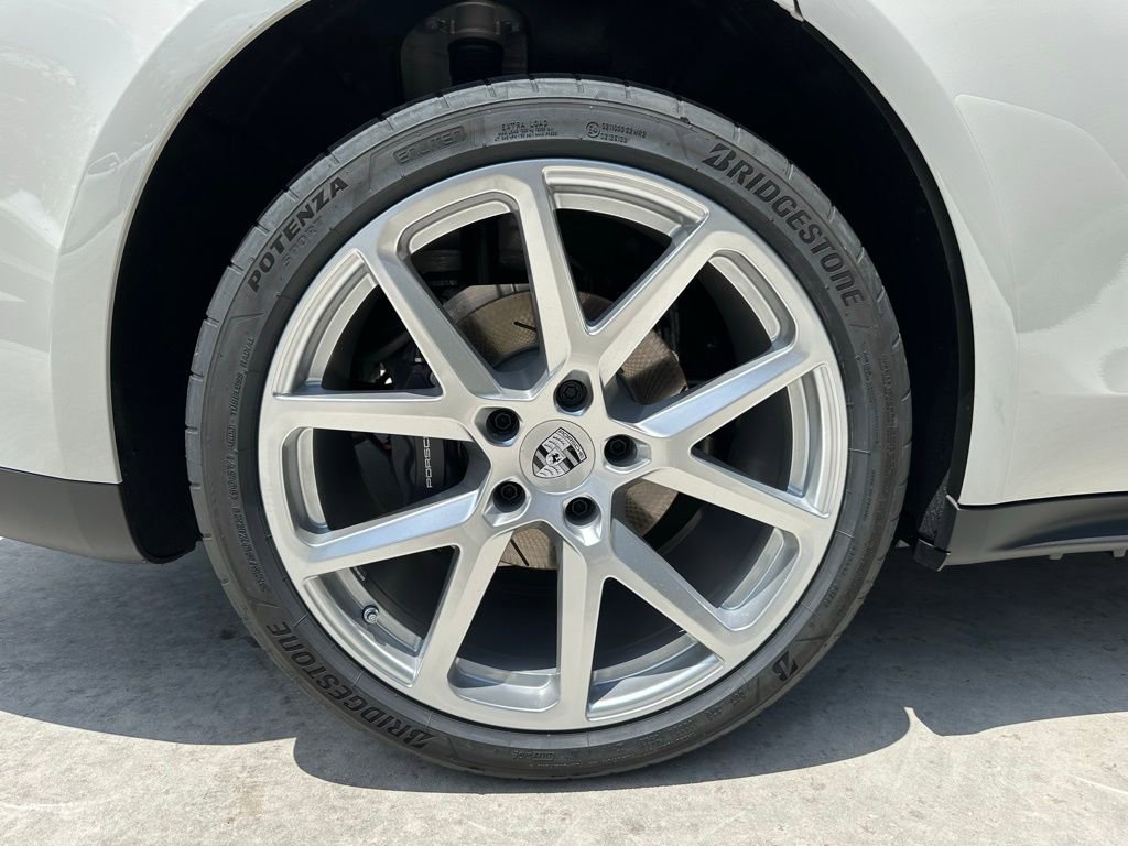 Used 2025 Porsche Panamera image 38