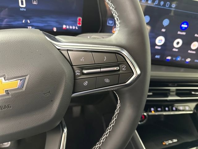 Used 2025 Chevrolet Traverse LT w/ Driver Confidence Package image 16