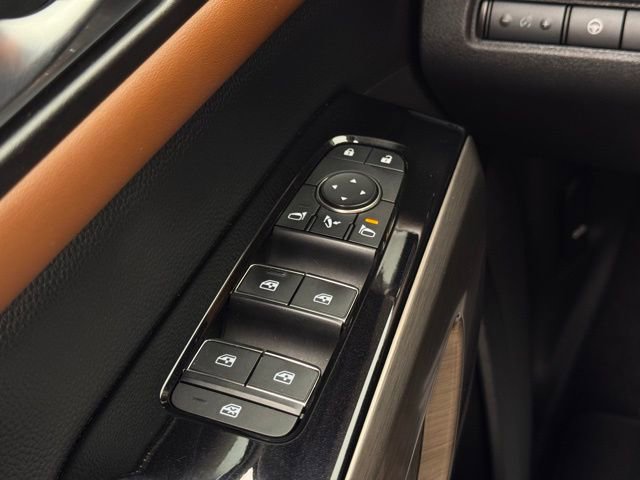 Used 2022 Nissan Pathfinder Platinum w/ Cargo Package image 39